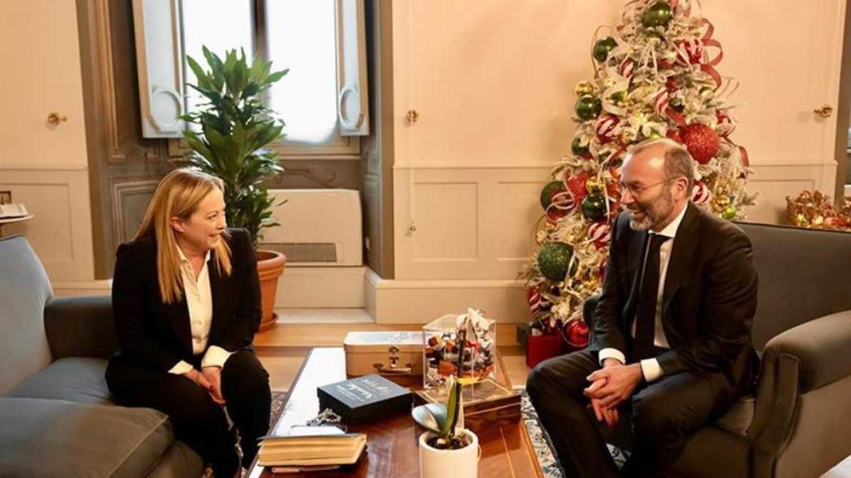 Immagine di Diplomazia a destra di B-XVI: Meloni incontra Weber