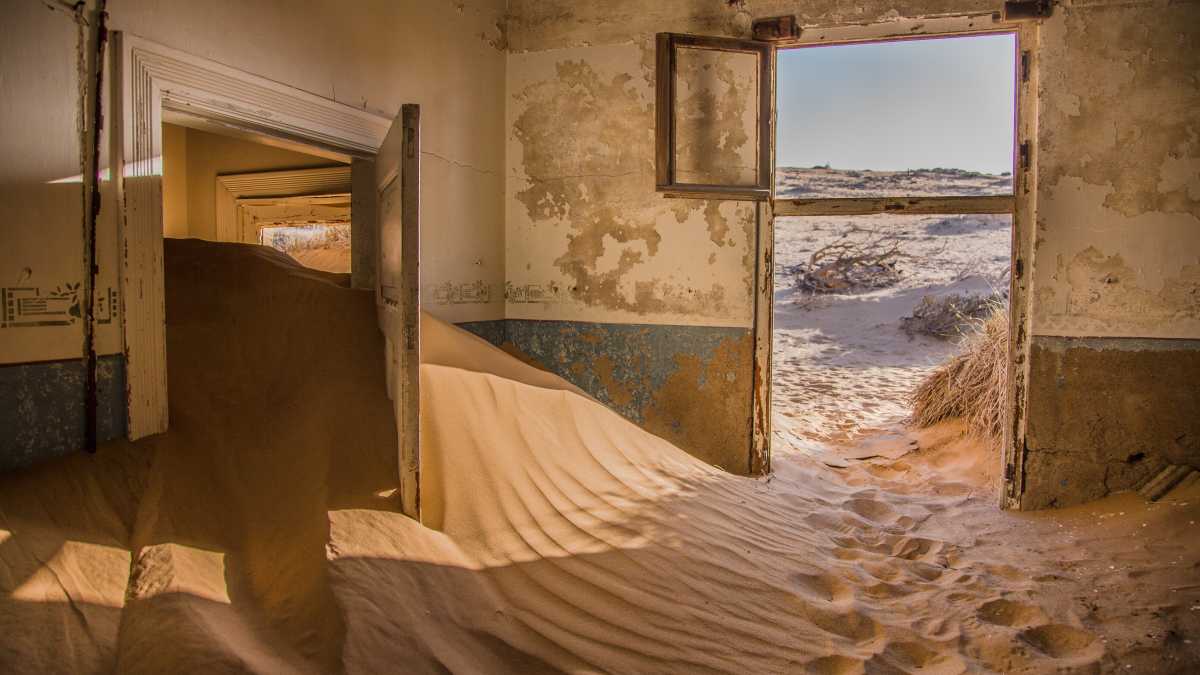 Immagine di Opera prima (y final). Lo stile essenziale di Cossalter
