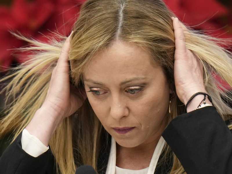 Meloni e generali. Scatta la corsa per guidare Gdf, Servizi e Polizia