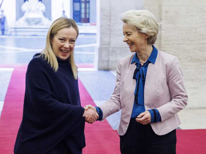 L'incontro Meloni-von der Leyen: apertura sul Pnrr, stallo sui migranti