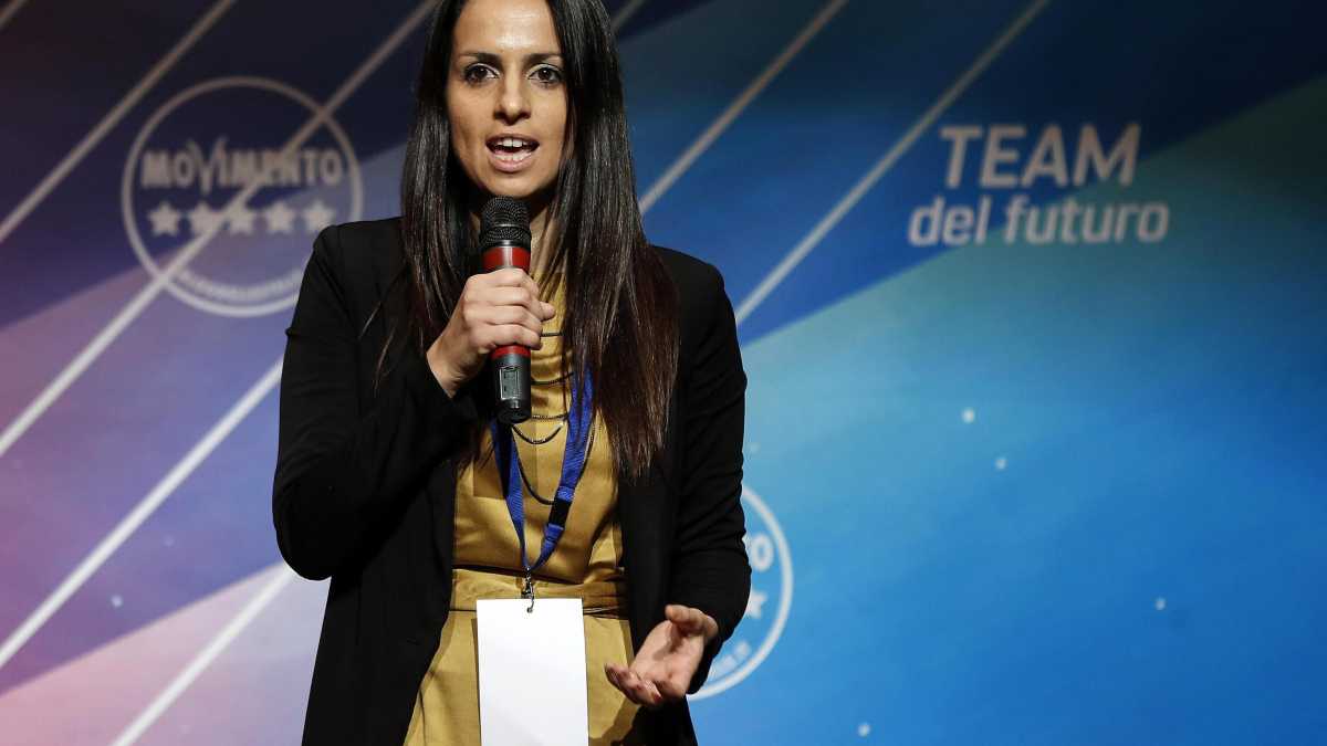 Immagine di Lady Rousseau offre al Pd la piattaforma di Casaleggio: "Se Letta vuole un aiuto ci siamo"