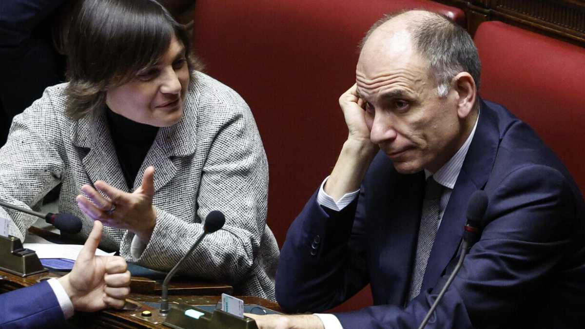 Immagine di A volte in politica fottersene del passato è il solo modo per avere futuro