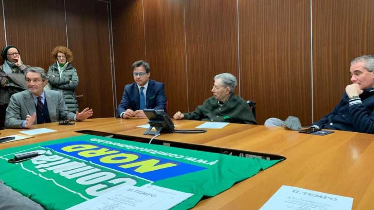 Immagine di Il Comitato Nord di Bossi non si presenta in Lombardia. La resa dei conti nella Lega è rimandata