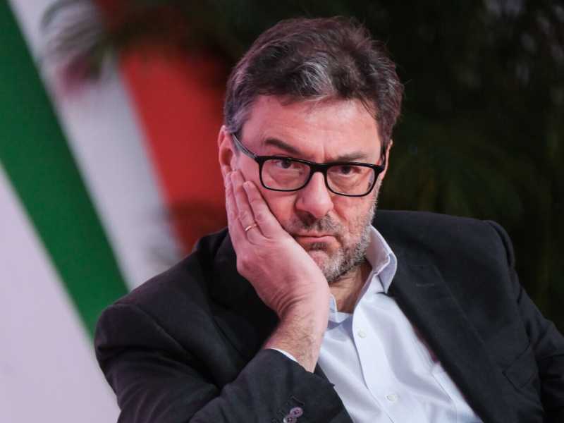 Dr. Giorgetti e Mr. Hyde. Un ritratto del ministro dell’Economia