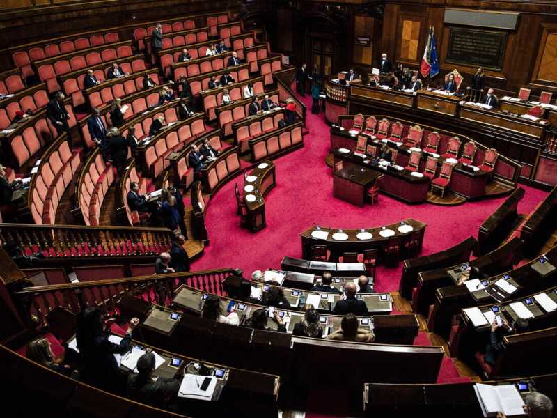 Tutti d’accordo nel reintrodurre le province. Forse perché non esistono