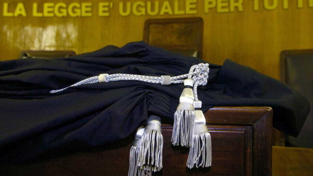 Immagine di Salvate l’amministratore pubblico dal reato di abuso d’ufficio
