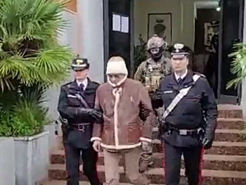 Matteo Messina Denaro dopo l'arresto (Ansa)