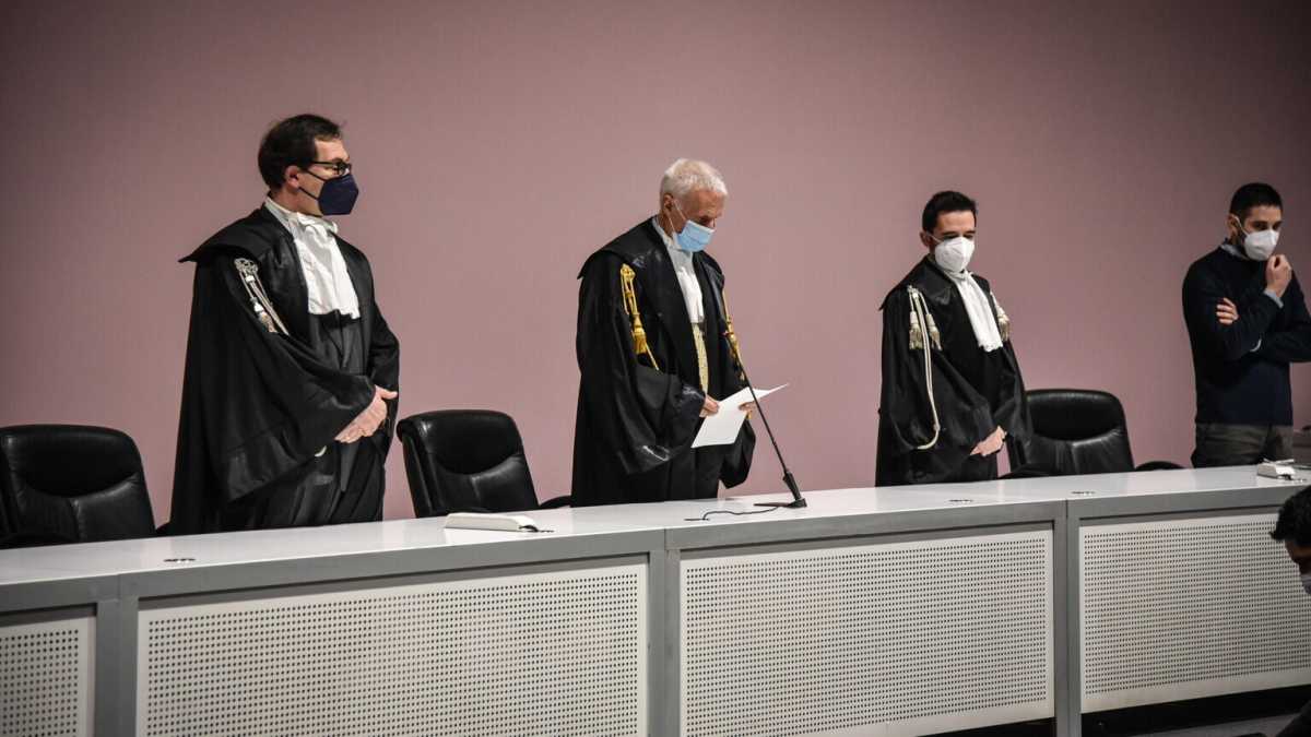Immagine di Caso Eni-Nigeria: imputati assolti, magistrati alla sbarra
