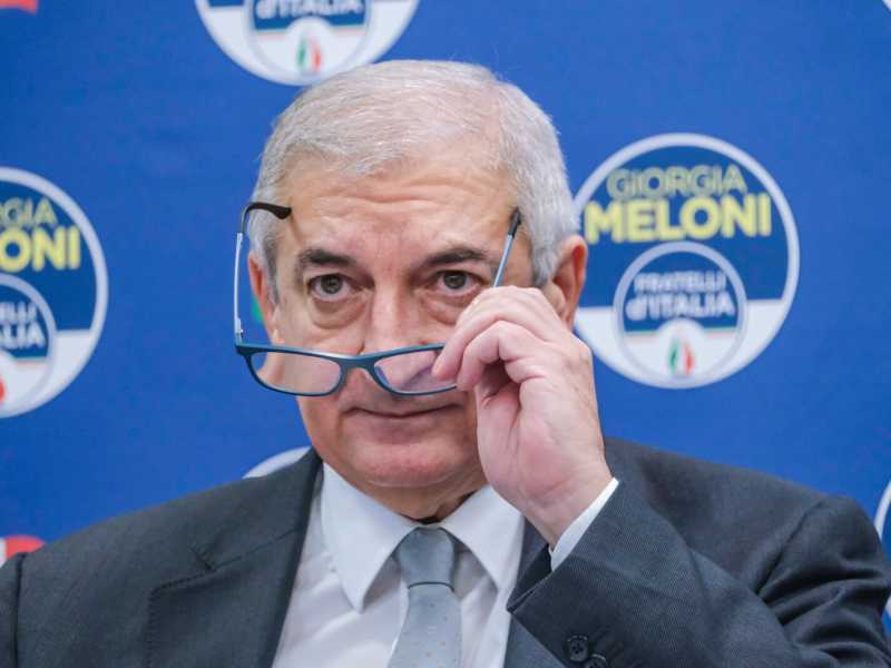 "Occhio, Giorgia: se ratifichiamo il Mes, rischiamo di passare per babbei", ci dice Foti (FdI)