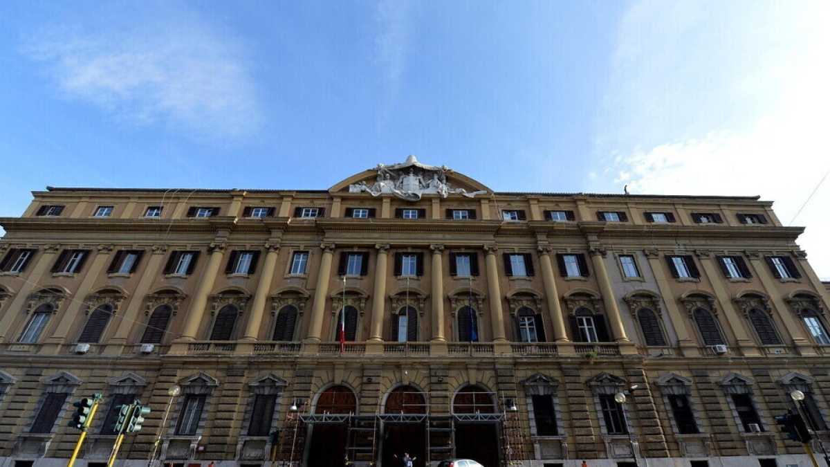 Immagine di Mef, Barbieri al posto di Rivera