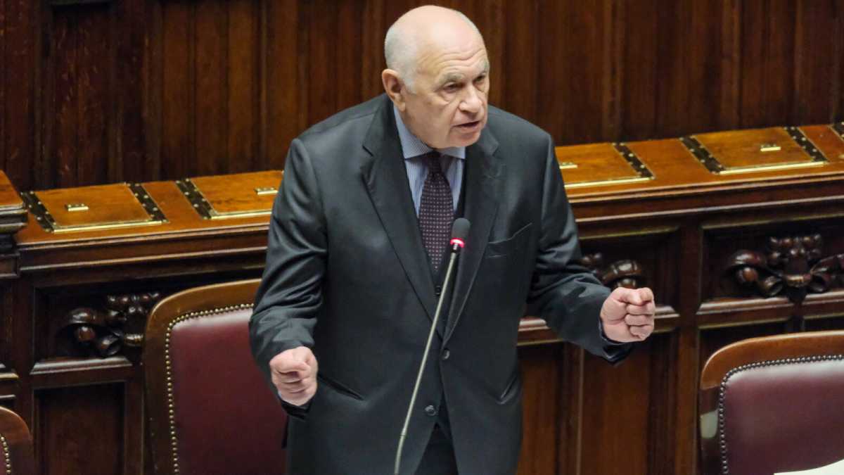 Immagine di Il governo allo scontro con i due maggiori potentati del paese: sindacati e giudici