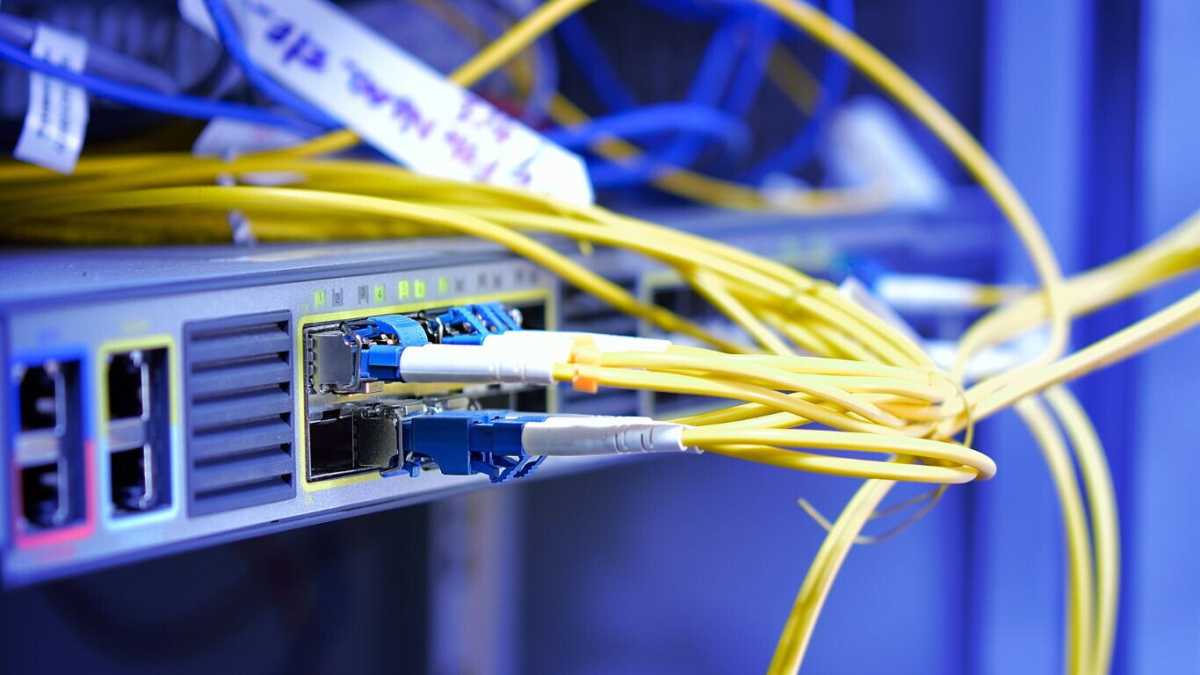 Immagine di L'Ue potrebbe obbligare gli Ott a contribuire alle spese per la banda ultralarga, ma gli Ott già lo fanno