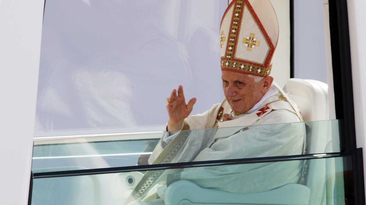 Immagine di Il libro postumo di Benedetto XVI è (anche) un'istigazione a delinquere