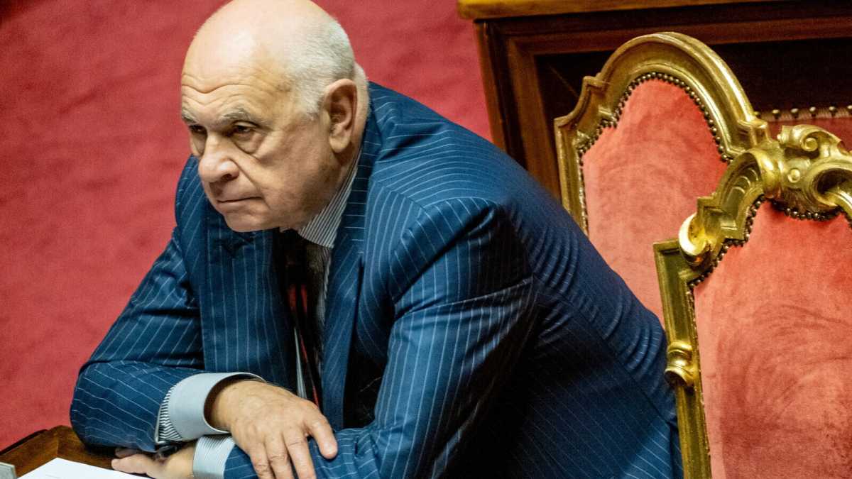 Immagine di Nordio isolato confida: "Posso lasciare". Calenda: "FdI è giustizialista"