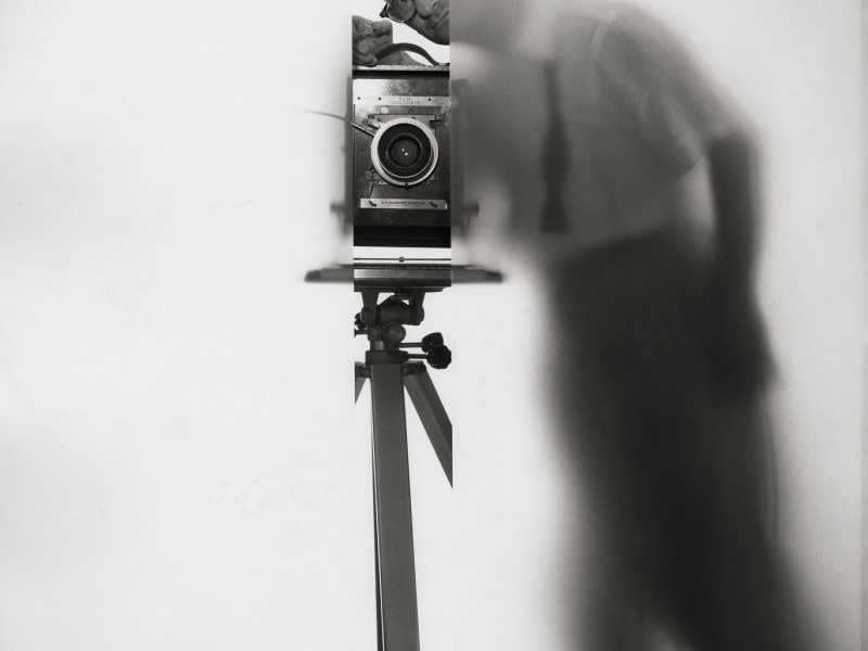 Le belle e le bestie. Gli scatti di Erwin Blumenfeld in mostra a Parigi