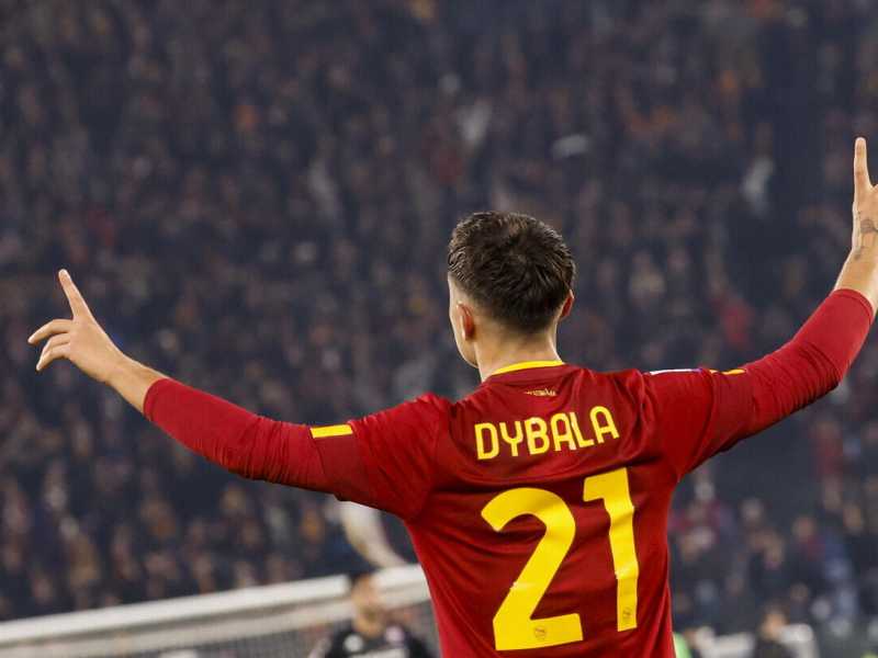 Dybala dopo il gol alla Fiorentina (Ansa)
