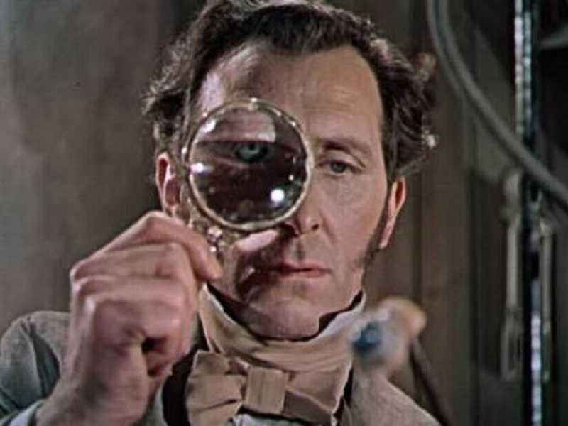 Peter Cushing in una scena di La maschera di Frankenstein (The Curse of Frankenstein), film del 1957 diretto da Terence Fisher <br />