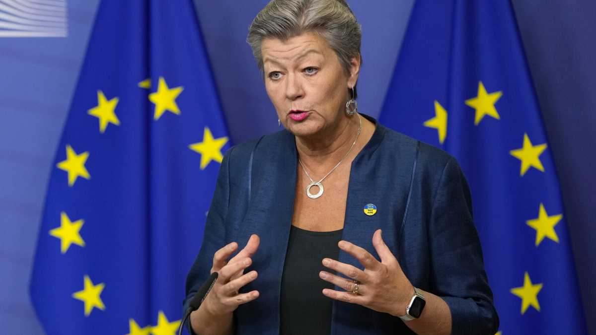 Immagine di La nuova strategia europea per i rimpatri dei migranti irregolari è una scatola vuota