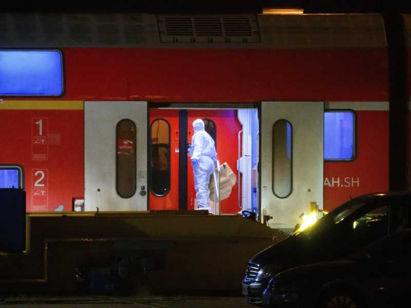 Attacco con il coltello su un treno in Germania, 2 morti e 5 feriti (LaPresse)&nbsp;<br />