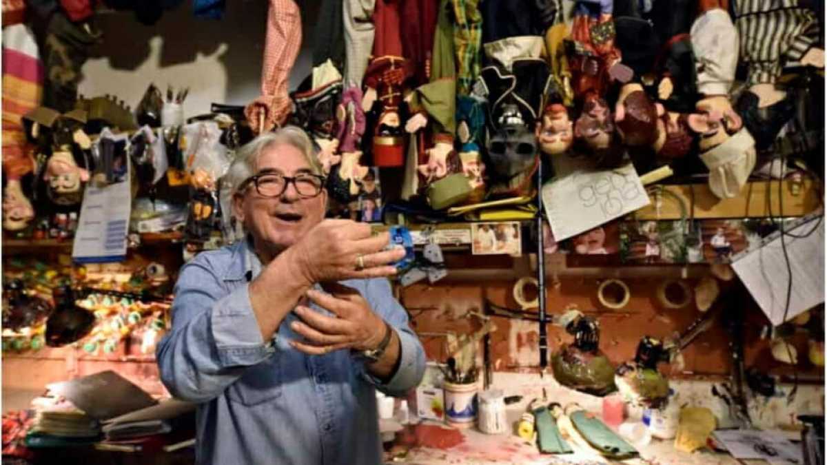 Immagine di Adriano Ferraiolo: “I burattini non temono lo smartphone”