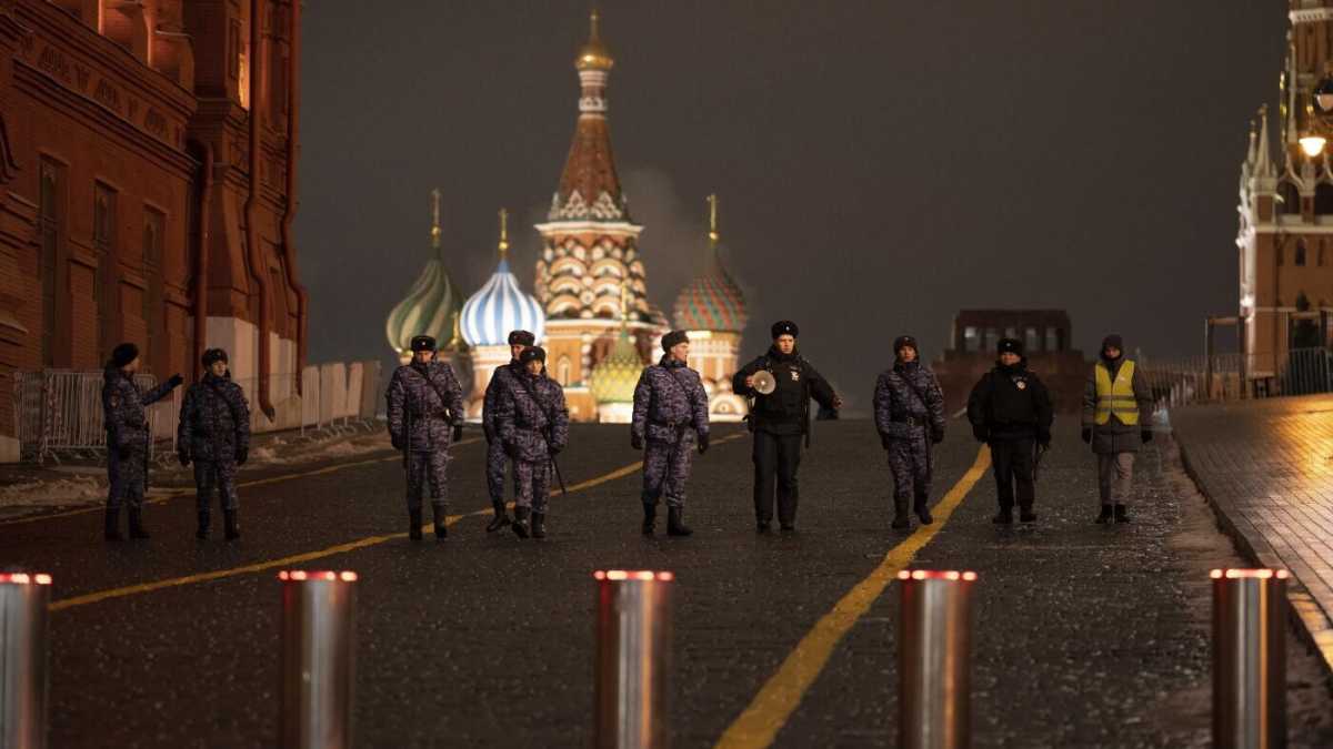 Immagine di La ruspa di Putin contro la dissidenza accelera