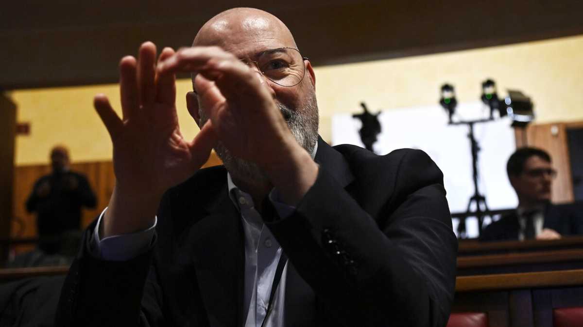 Immagine di Bonaccini furioso per Giarrusso, Orlando deluso da Provenzano