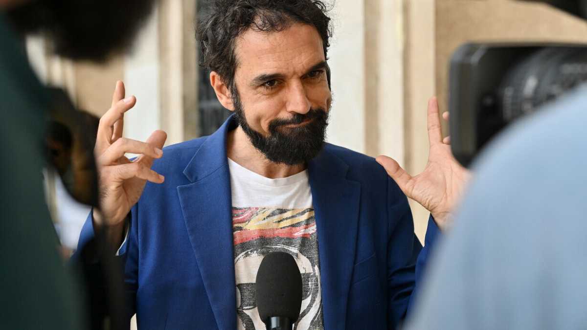 Immagine di Dino Giarrusso è il solo del Pd che non insulta il Pd