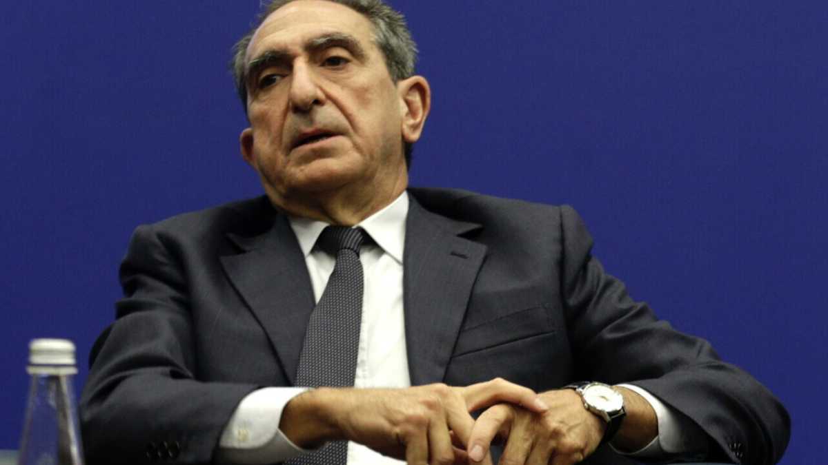 Immagine di Il gigante che rischia di diventare Fuortes con Zelensky