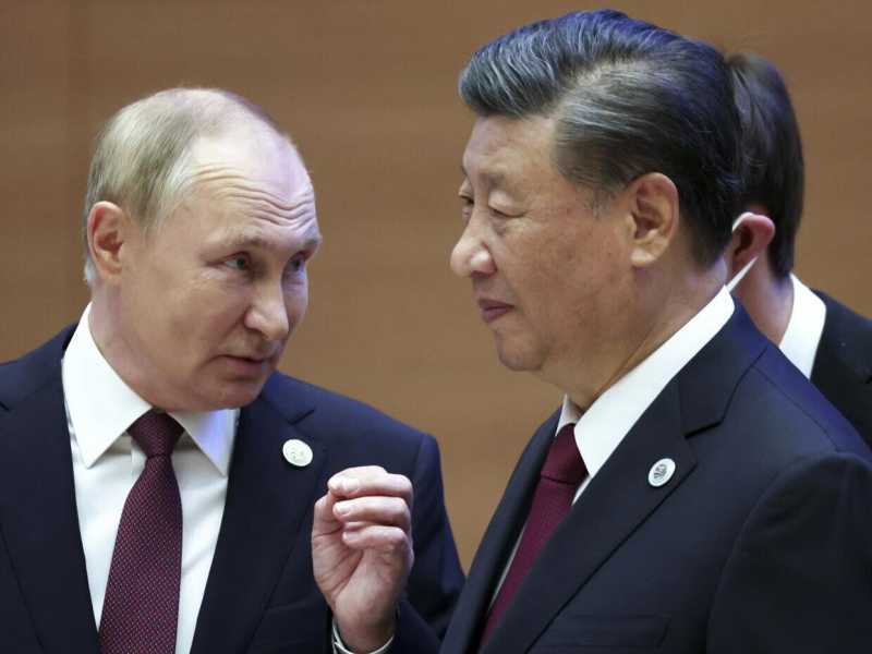 Putin vuole Xi Jinping a Mosca per sentirsi meno isolato