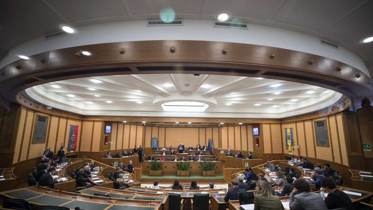 Immagine di Regionali per contarsi: la guerra di preferenze nel Pd e in FdI