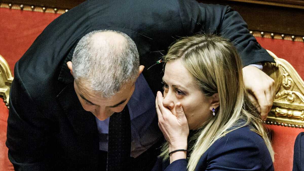Immagine di Fazzolari, l'amico "geniale" della Meloni. Teorizza il vuoto a Palazzo Chigi