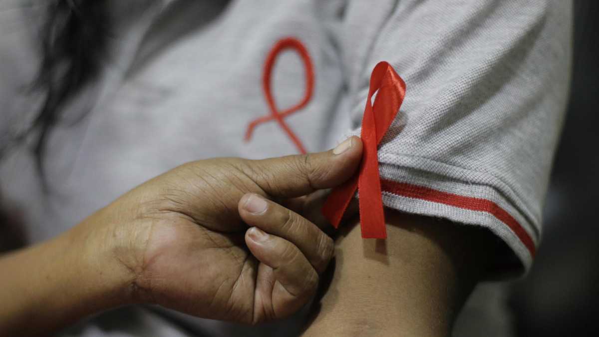 Immagine di Torna la fake news sull'Hiv nel Covid: le bufale sono dure a morire