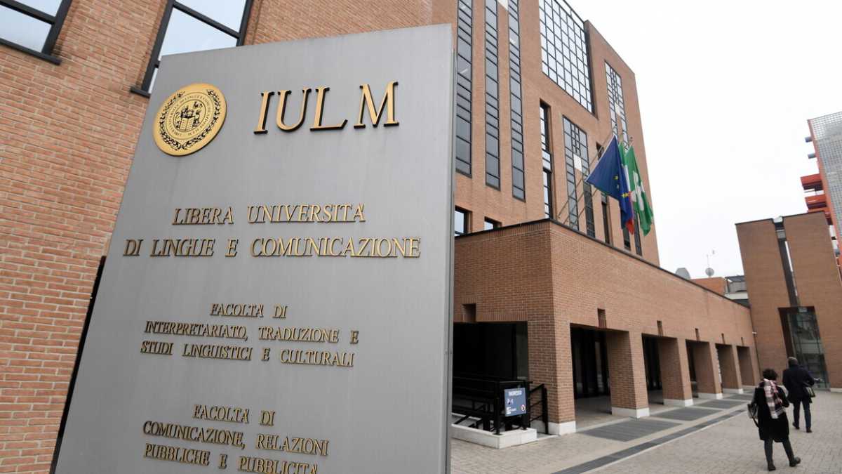 Immagine di Il suicidio della studentessa dello Iulm e la colpa che è sempre del sistema