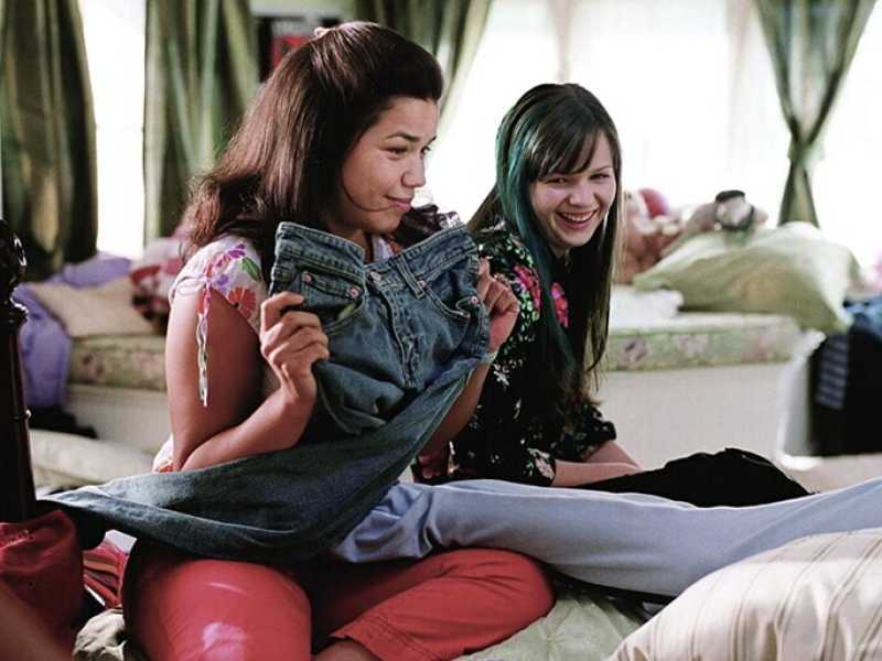America Ferrera in Quattro amiche e un paio di jeans, film del 2005 diretto da Ken Kwapis <br />