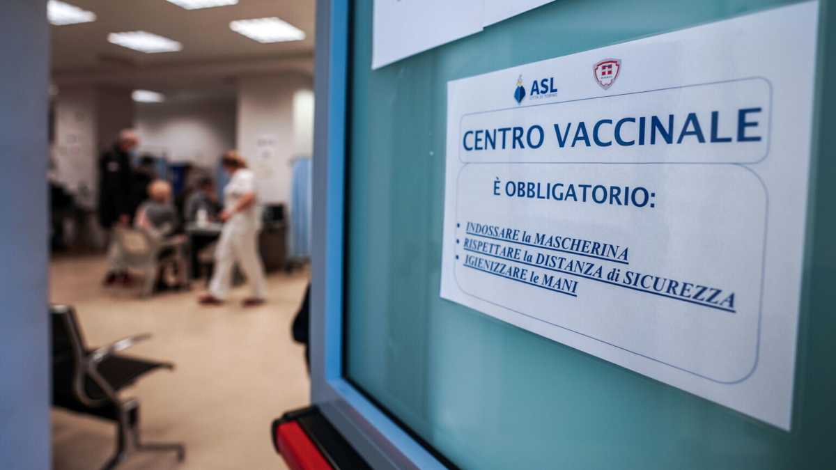 Immagine di I non vaccinati muoiono ancora molto più dei vaccinati