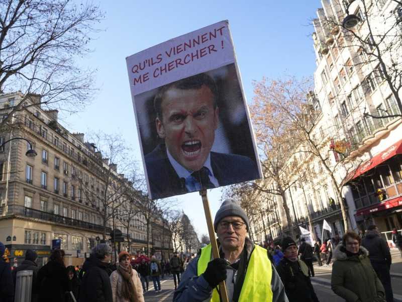 In Francia le proteste contro Macron puntano a durare