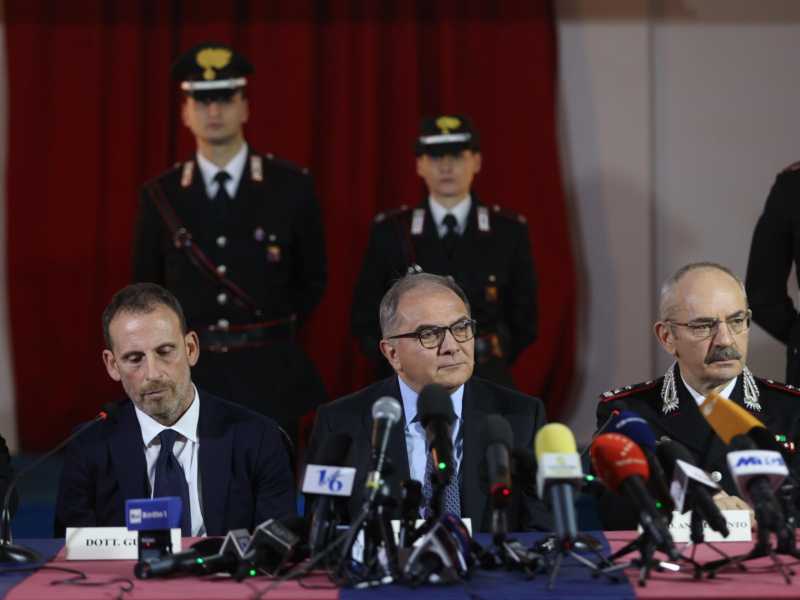 Il procuratore Maurizio de Lucia durante la conferenza stampa sulla cattura di Matteo Messina Denaro (Ansa)