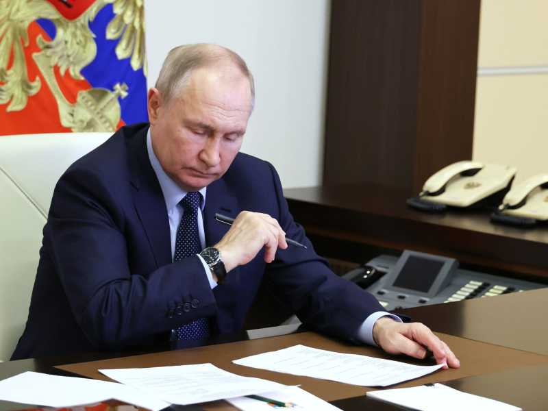 In Russia il 2023 inizia con il crollo delle entrate da gas e petrolio