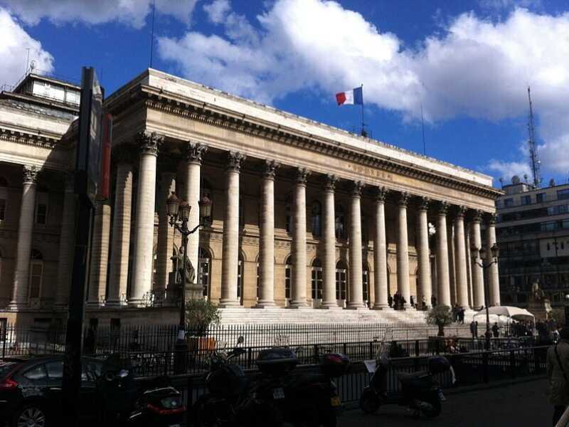 &nbsp;La sede della Borsa di Parigi (Agf)
