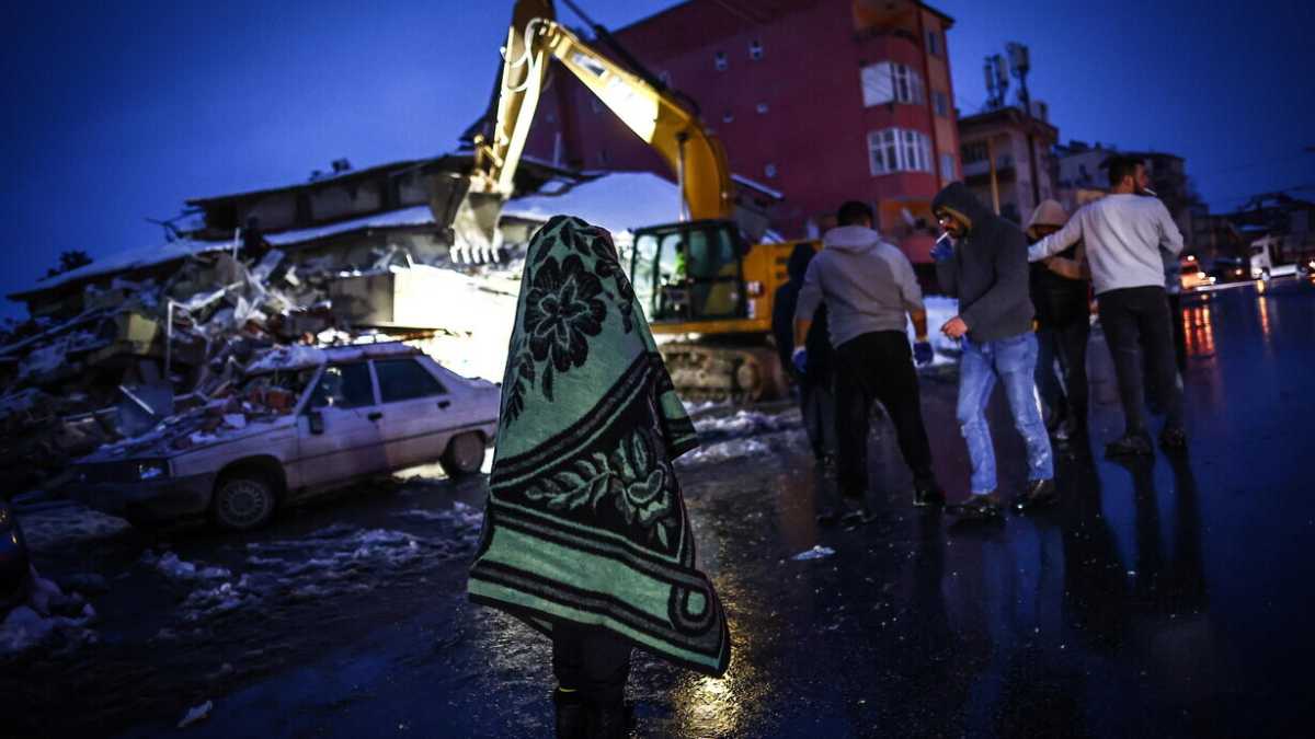 Immagine di I calcoli distruttori dei potenti, la sventura dei soldati e il terrore del terremoto
