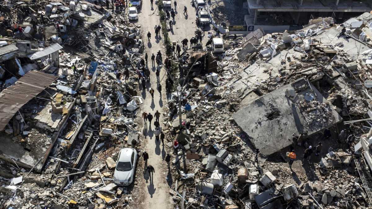 Immagine di I terremoti come quello tra Turchia e Siria ci spingono a interrogarci sul male radicale