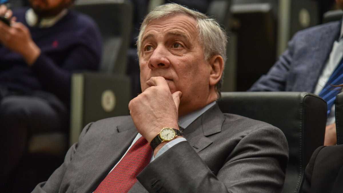 Immagine di Anche Tajani attacca Macron: "Gaffe diplomatica. Ma l’Italia non è isolata"
