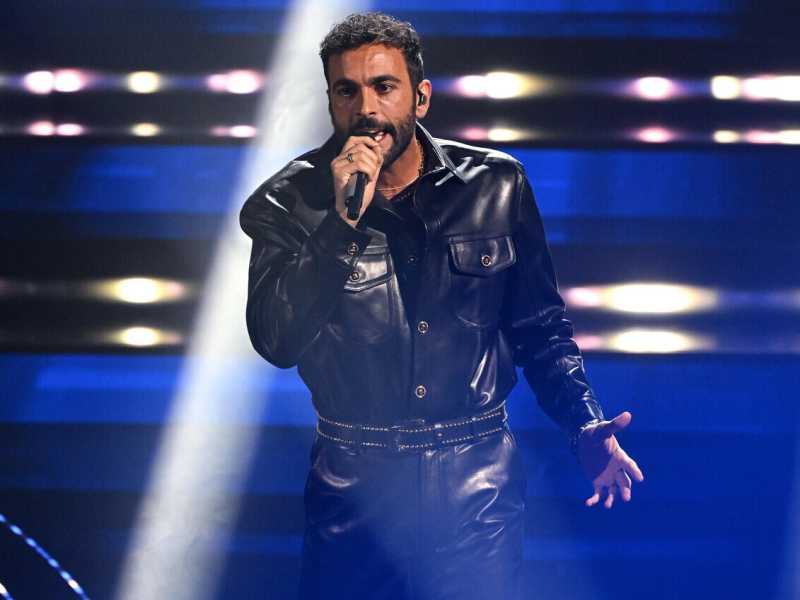 Marco Mengoni a Sanremo (Ansa)