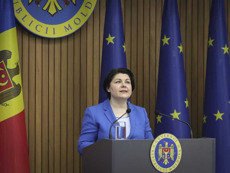 I missili russi sconfinano in Moldavia, dove il governo si dimette