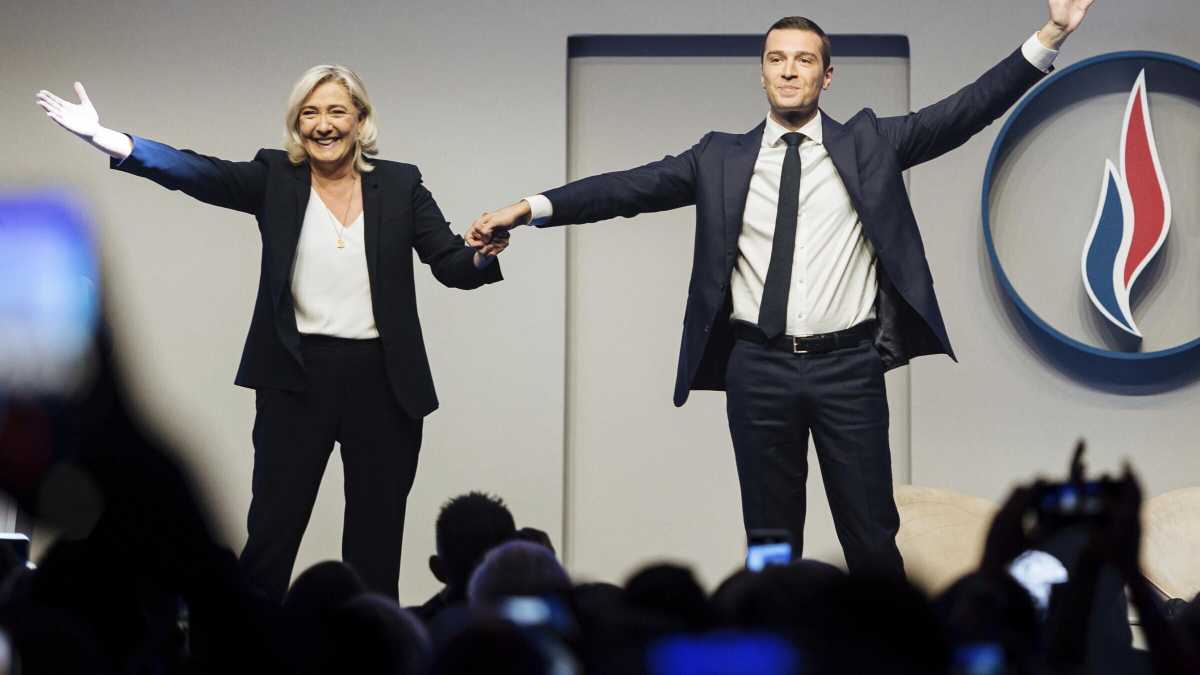 Immagine di L'applauso a Zelensky di Bardella (Rn) fa infuriare i lepenisti
