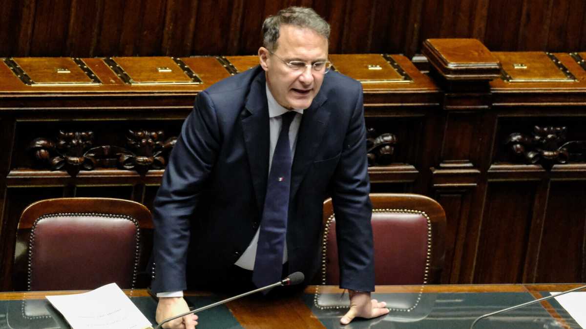 Immagine di Cirielli (FdI): "Berlusconi parla da amico di Putin. Non ci sarà una crisi di governo"