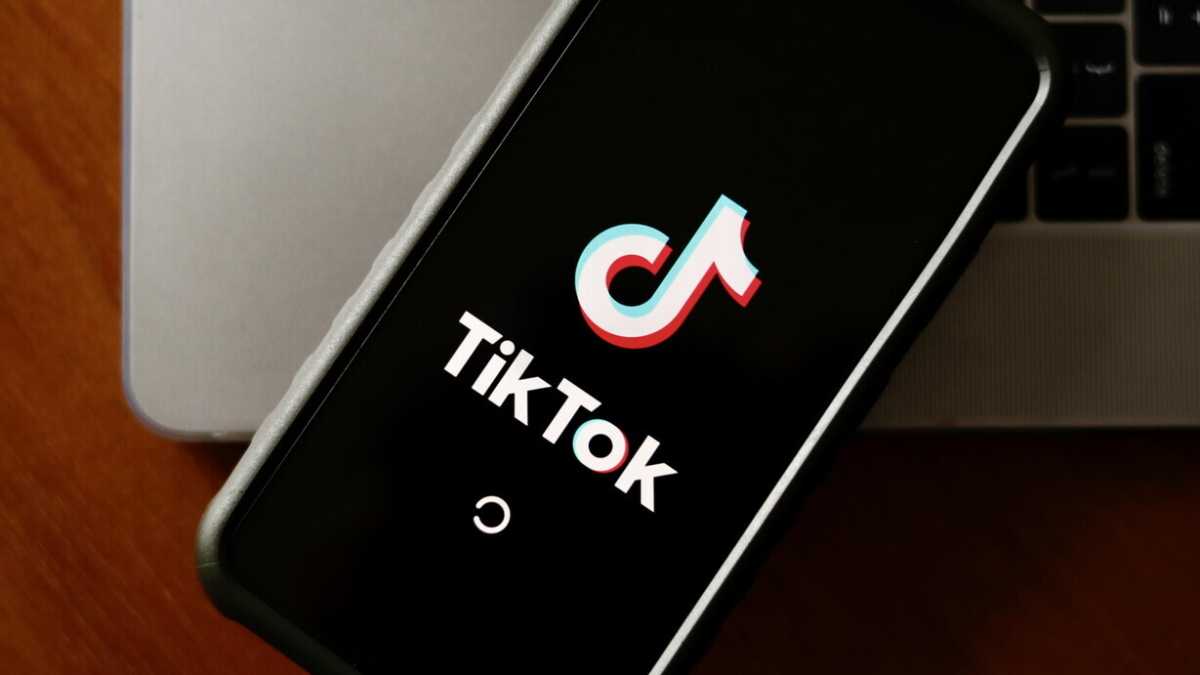 Immagine di TikTok scomoda anche i sumeri per complottare sui palloni abbattuti