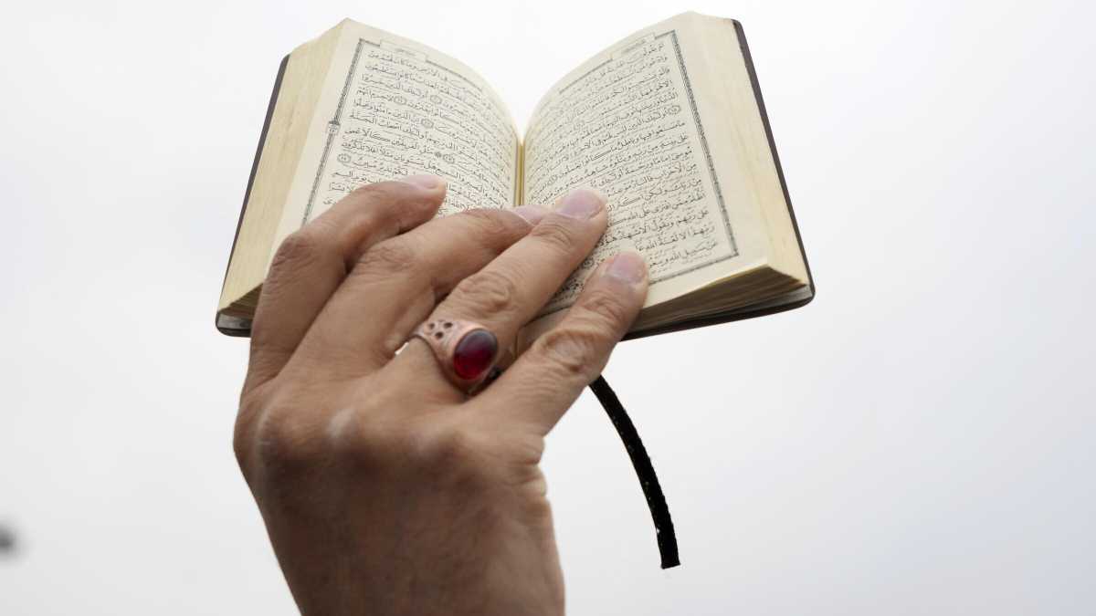 Immagine di L'odissea del prof accusato di islamofobia e "cancellato" che teme per la sua vita