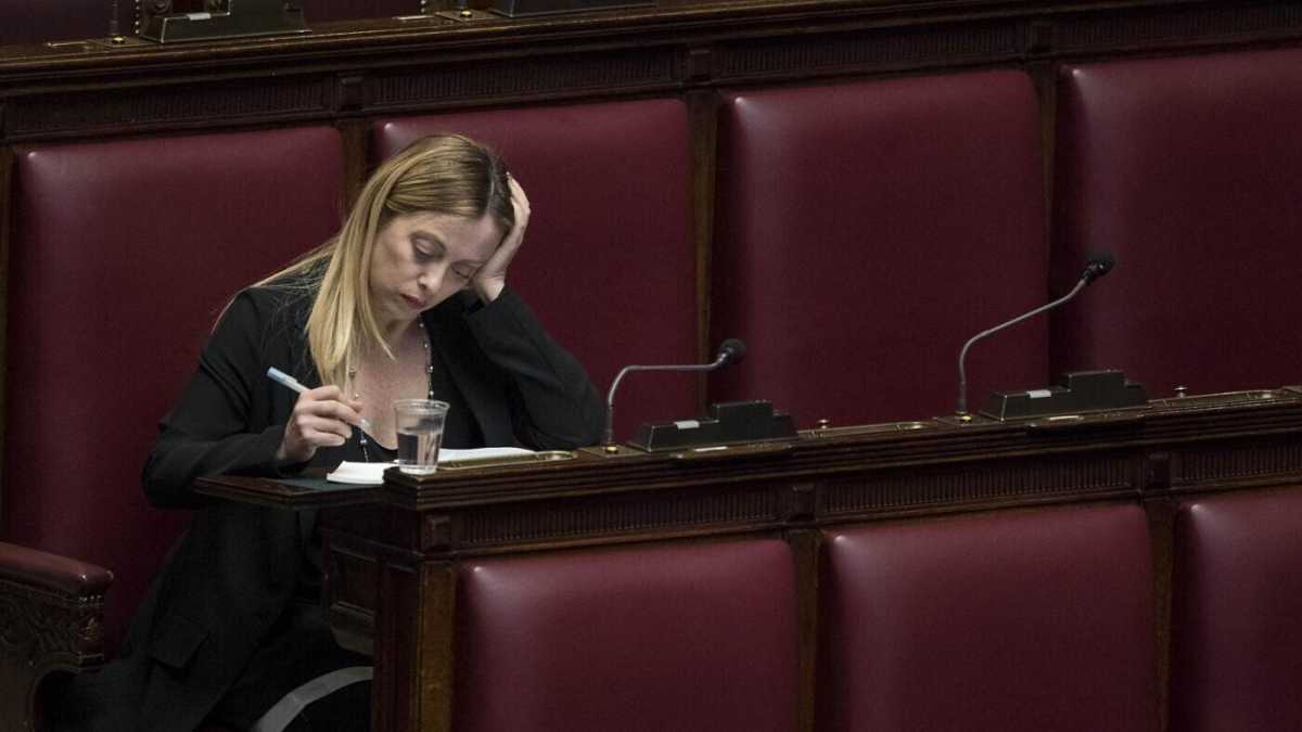 Immagine di Perché a Meloni spetta una decisione difficile sulle banche e la politica delle “fee”