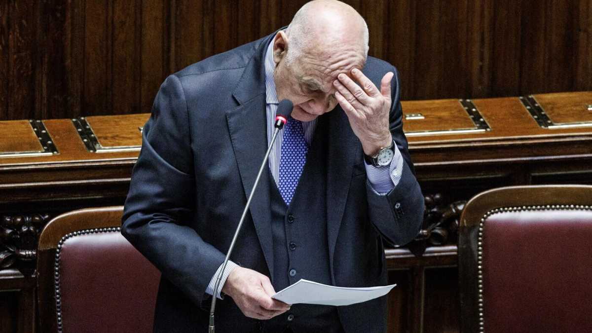 Immagine di Per difendere Donzelli, Nordio inventa la “semi segretezza”. Ora sembra Conte